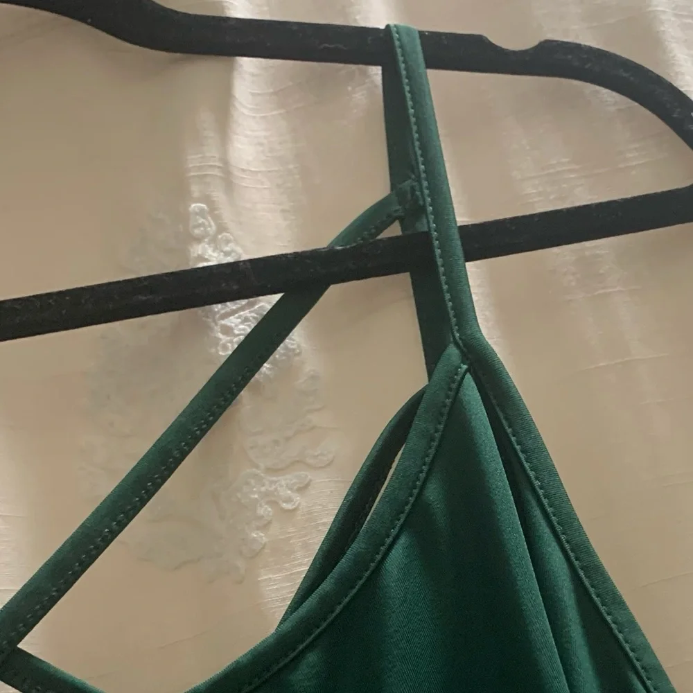 Green CrissCross-Back Flowy Cami Top NWOT - Picture 8 of 12